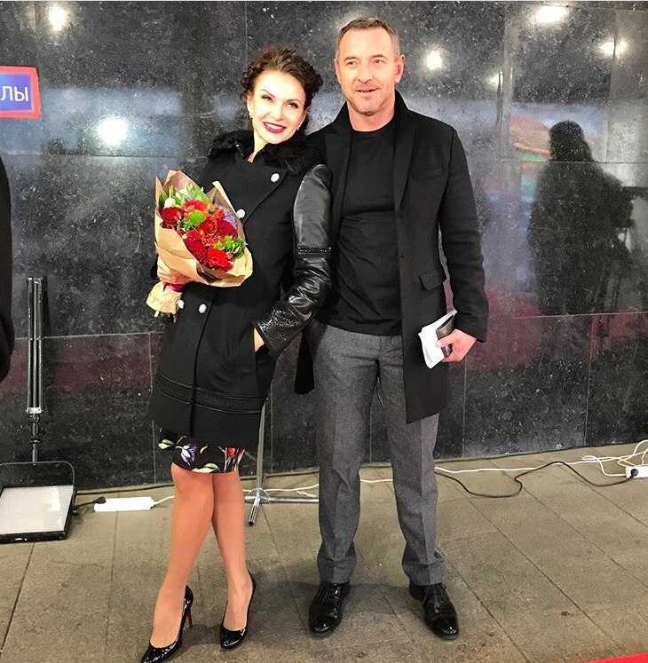 Максим дрозд актер с женой фото